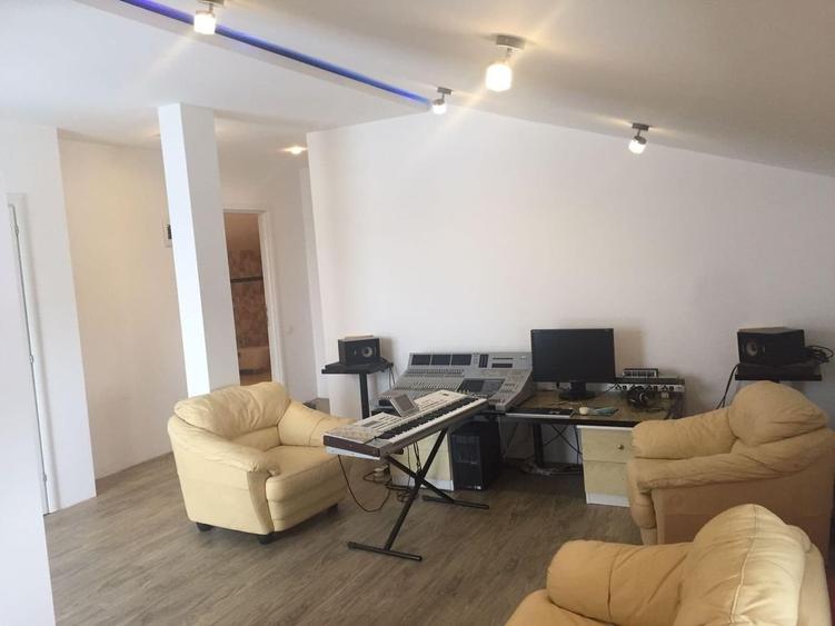 Vila spatioasa de inchiriat | 5 camere| costuri mici la intretinere - 17