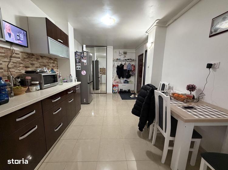 Apartament 2 camere Mioveni, 2 balcoane, 54 mp, mobilat - 1