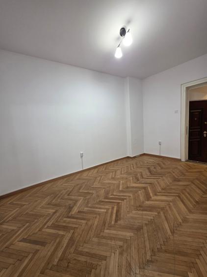 Apartament cu 4 camere de inchiriat in zona Unirii - Coposu - 23