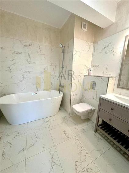 Vanzare apartament 3 camere, 2 locuri parcare, in Ploiesti, zona 9Mai - 16