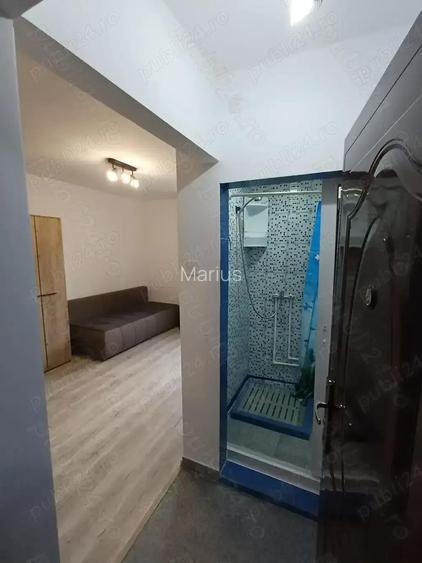 Garsoniera 1 decembrie-metrou la scara blocului-th pallady