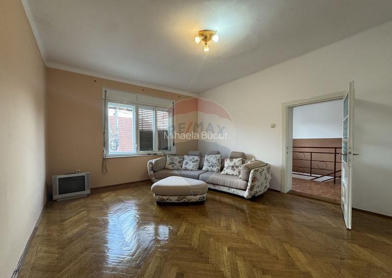 Casa Duplex cu 4 Camere in Cartierul Vasia Casa Duplex cu 4 Camere in Cartierul Vasia