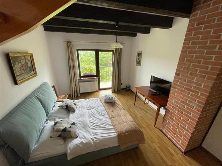 Pensiune:3 km de Castelul Bran, 2.900mp teren, aviz ISU, predare la cheie - 16