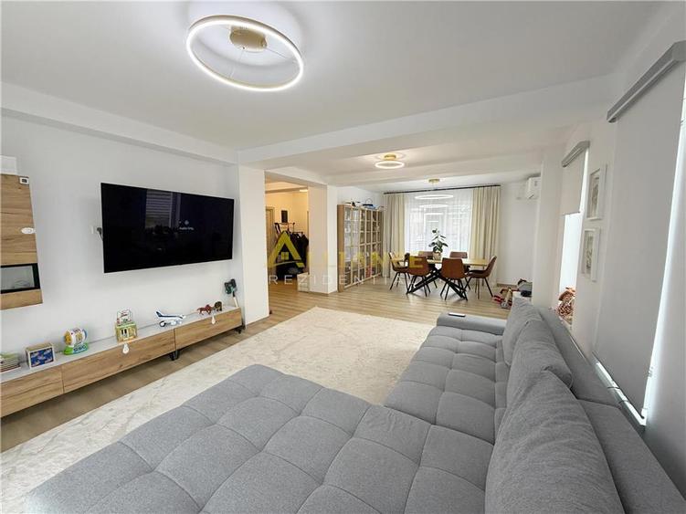 Vila individuala P+1E ~ 4 camere 3 bai + dressing ~ 484mp teren - 12