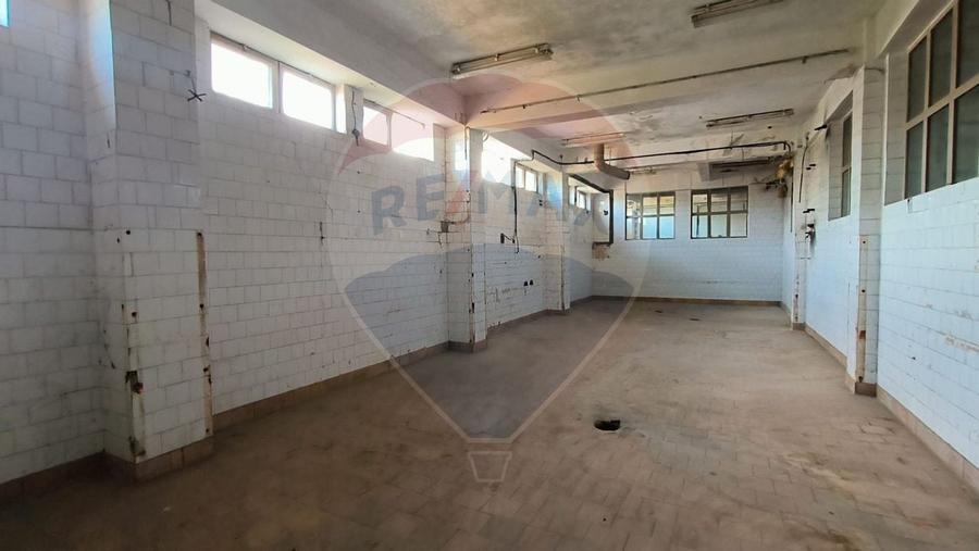 Clădire/Spațiu comercial central de vânzare  în Galați - 3