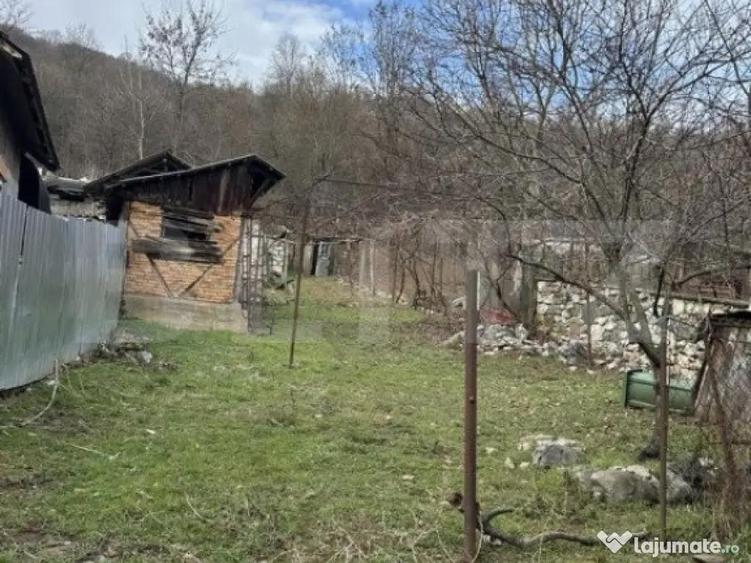 Casa cu 3 camere, zona Isvarna - 2