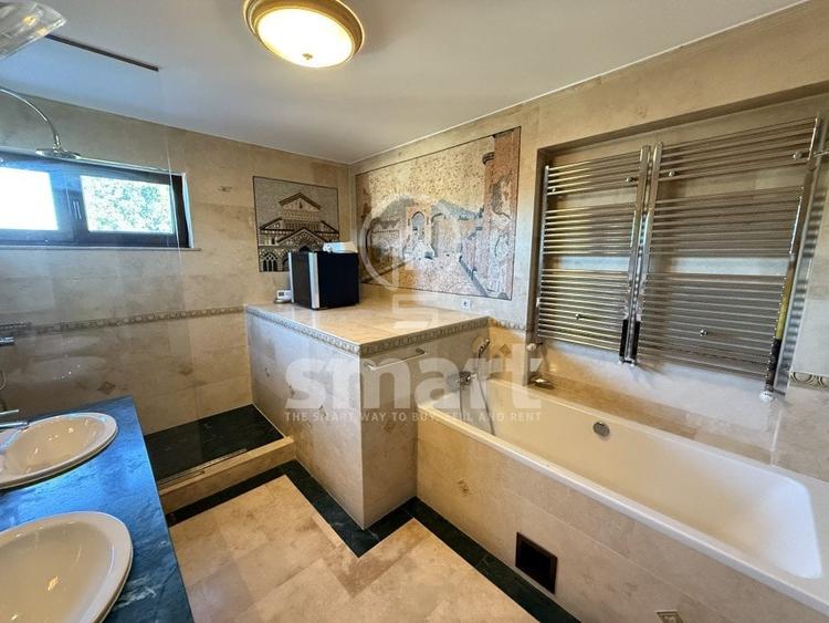 Casa cu 2 unitati locative - 13