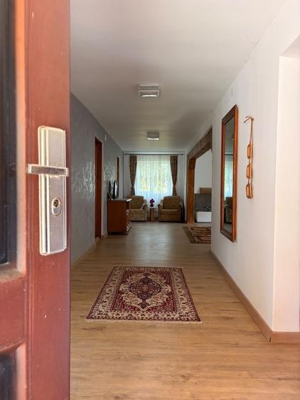 Casă cu 3 camere în Strunga
