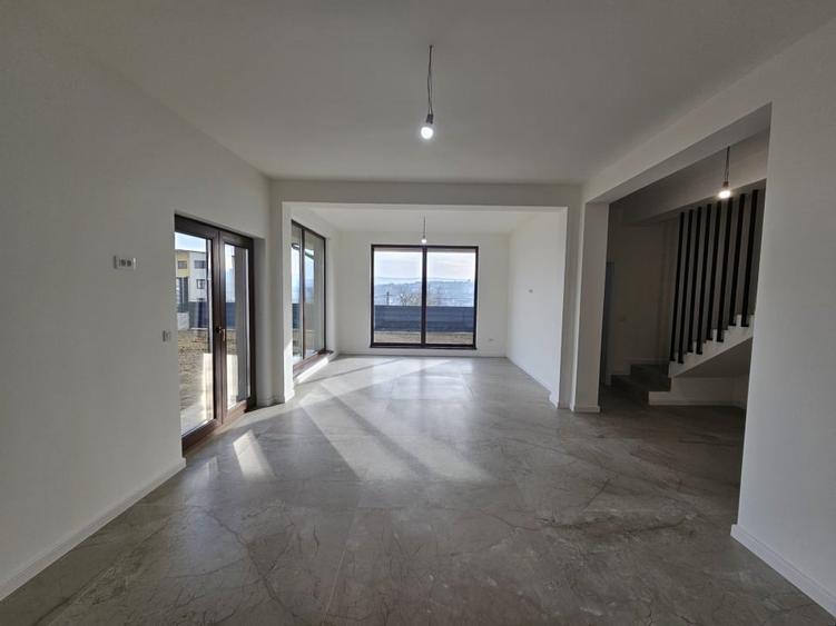 PF vand Casa PREMIUM finalizata si intabulata, la 1.5 km de BLD, 4 camere, 3 bai - 15