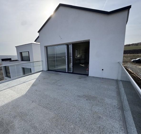 Casă modernă de vânzare pe strada Soporului – confort, eficiență și tehnologie - 5