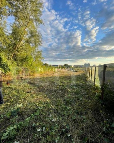 Inchiriere teren intravilan