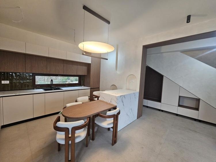 PF vand Casa PREMIUM finalizata si intabulata, la 1.5 km de BLD, 4 camere, 3 bai - 8