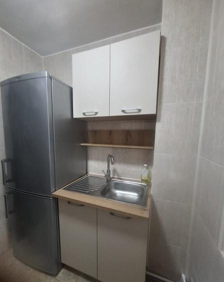 Inchiriez apartament 3 camere - 2