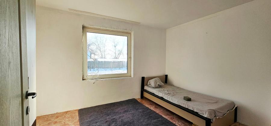 Casa situata in com.Girov - 2