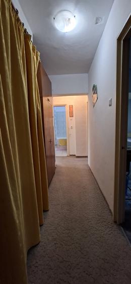 Apartament cu 4 camere semidecomandat în Drumul Taberei