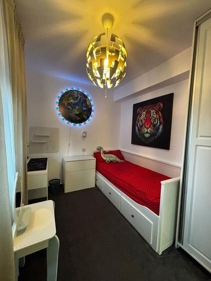 Apartament cu 3 camere decomandat în Central