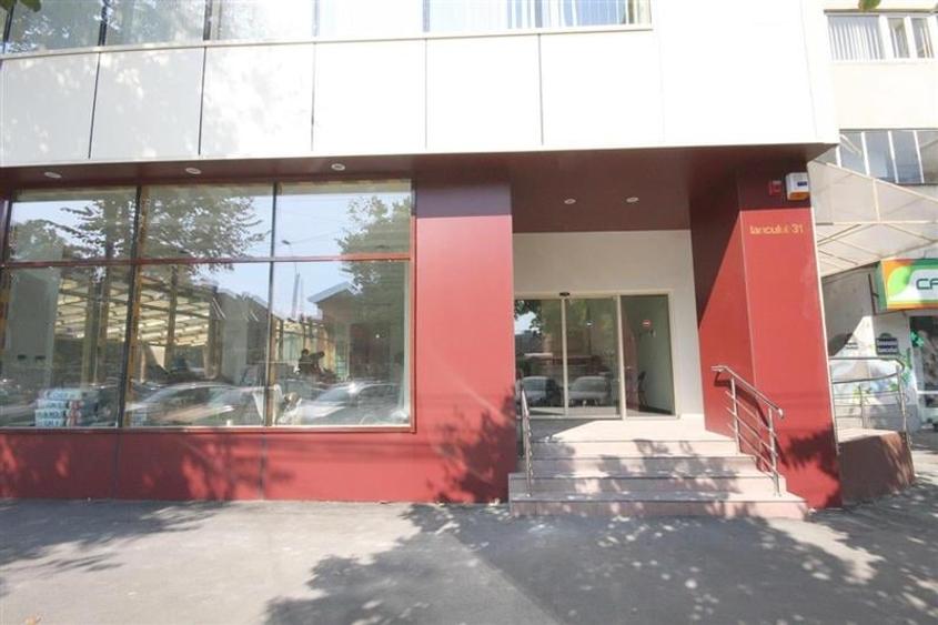 Cladire de birouri de vanzare - 6