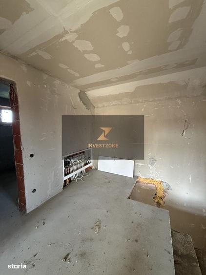 Casă cu 4 camere în Rontău