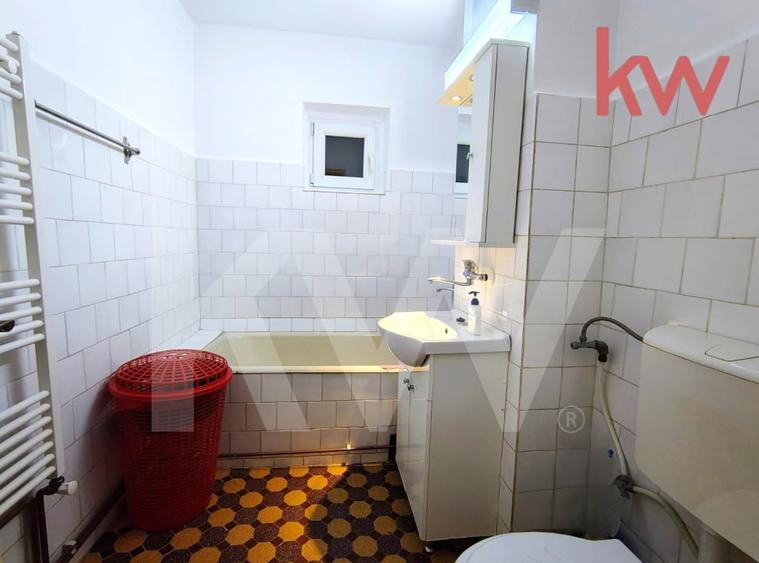 Apartament cu 2 camere decomandat în Rovine