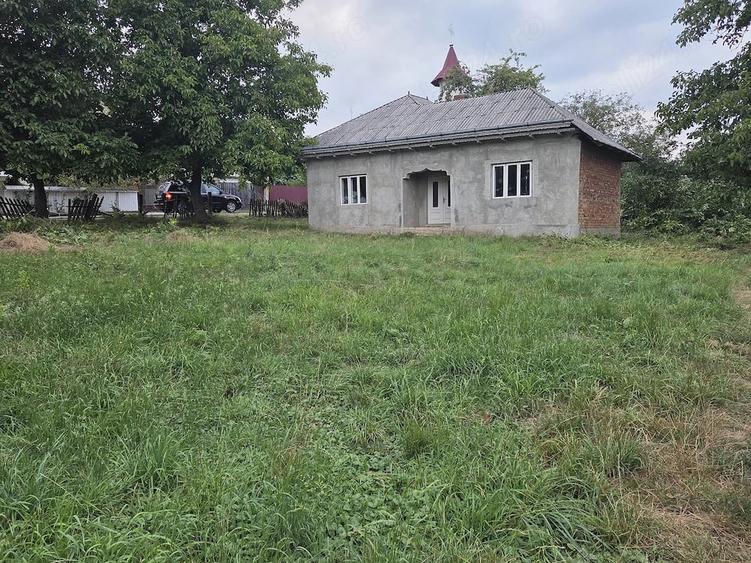 Casă cu 3 camere cu Teren 1200 Mp în Grumăzești