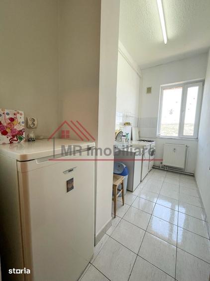 1 camera, decomandat, 45 mp, cartier GRUIA, zona Parcul Cetatuia, CFR - 6