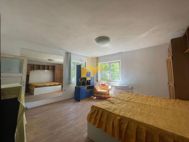 Apartament cu 2 camere decomandat în Gruia