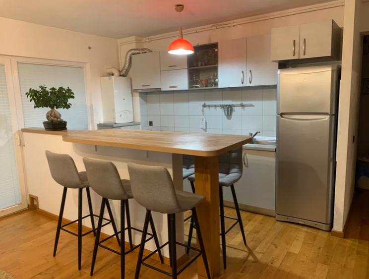 Apartament cu 2 camere semidecomandat în Aeroport