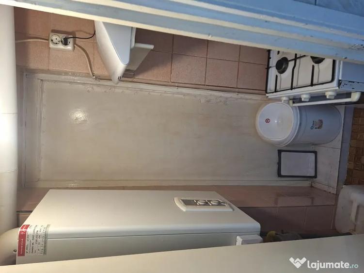 Apartament cu 2 camere decomandat în Piața Nouă