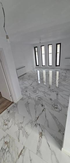 Casă cu 5 camere cu Teren 289 Mp în Berceni