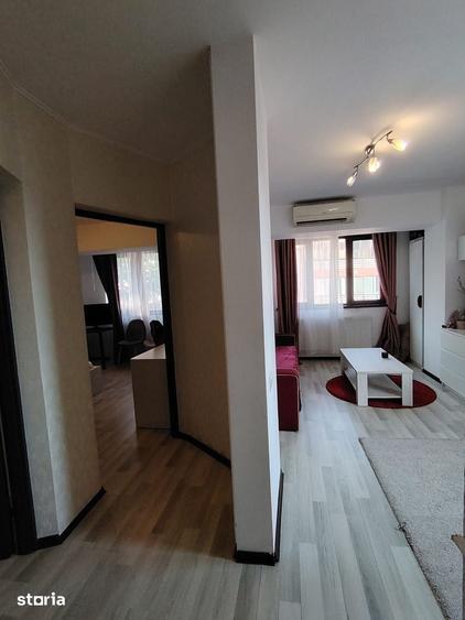 Apartament cu 3 camere în Tei
