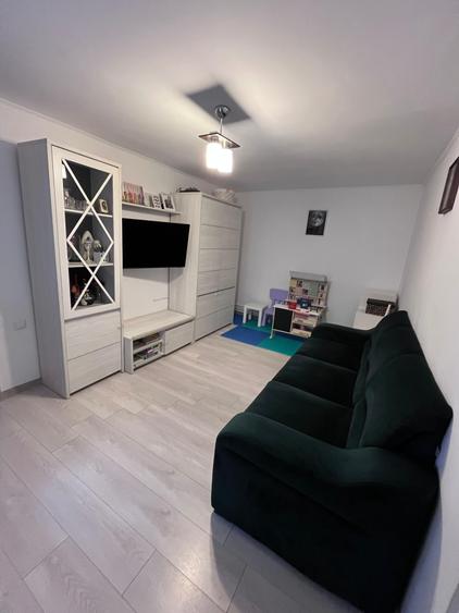 Casă individuală cu 4 camere cu Canalizare în Palas