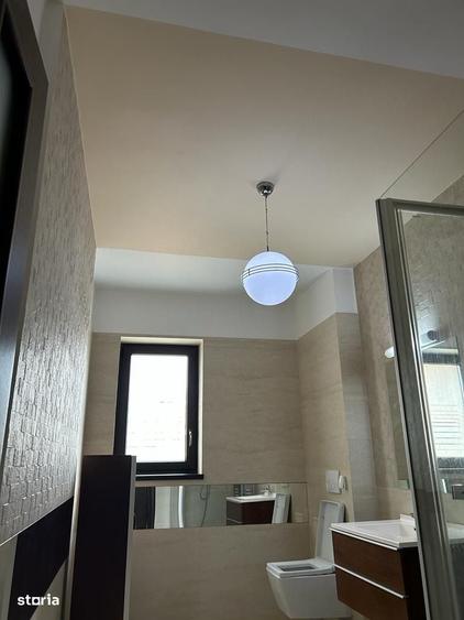 Casă cu 4 camere decomandat în Trivale
