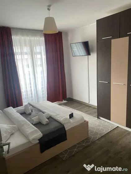 Apartament cu 4 camere decomandat în Poiana Brașov