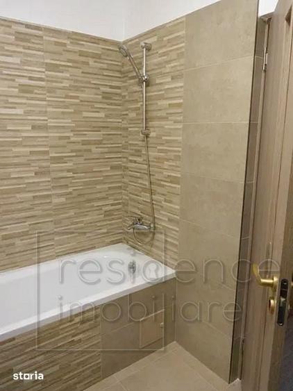 Apartament cu 3 camere semidecomandat în Europa