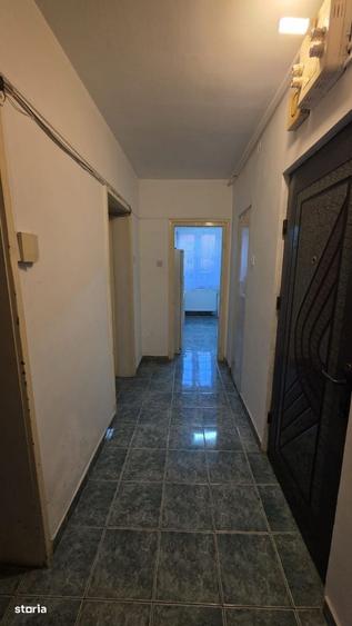 Apartament cu 3 camere în Micro 1
