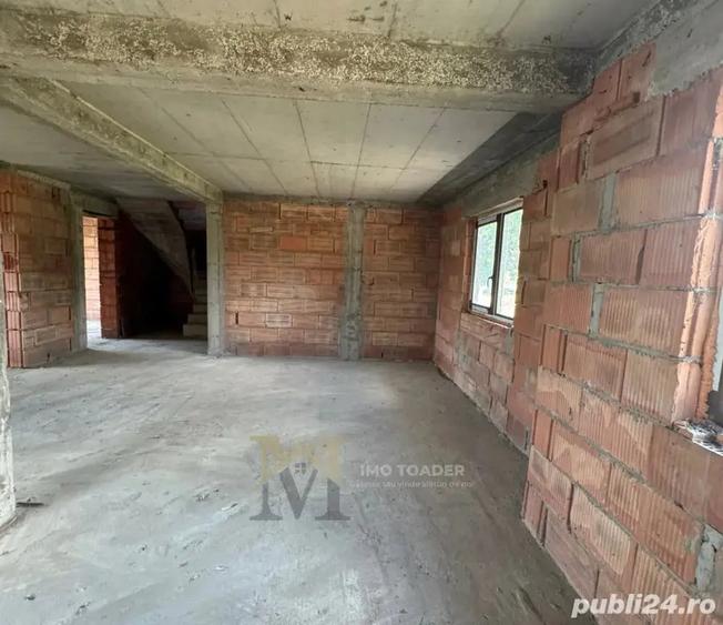 Casă cu 5 camere cu Teren 1900 Mp în Bulgăruș