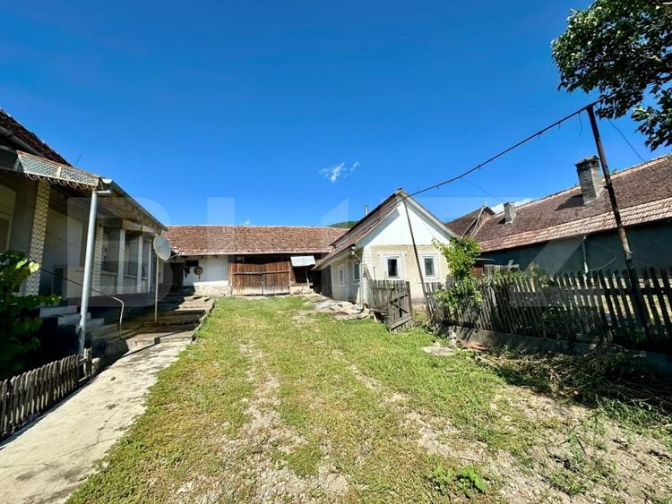 Casă individuală cu 4 camere cu Teren 5049 Mp în Galații Bistriței
