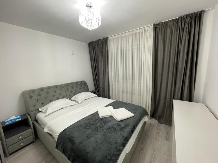 Apartament cu 2 camere semidecomandat, mobilat în P-ța Victoriei