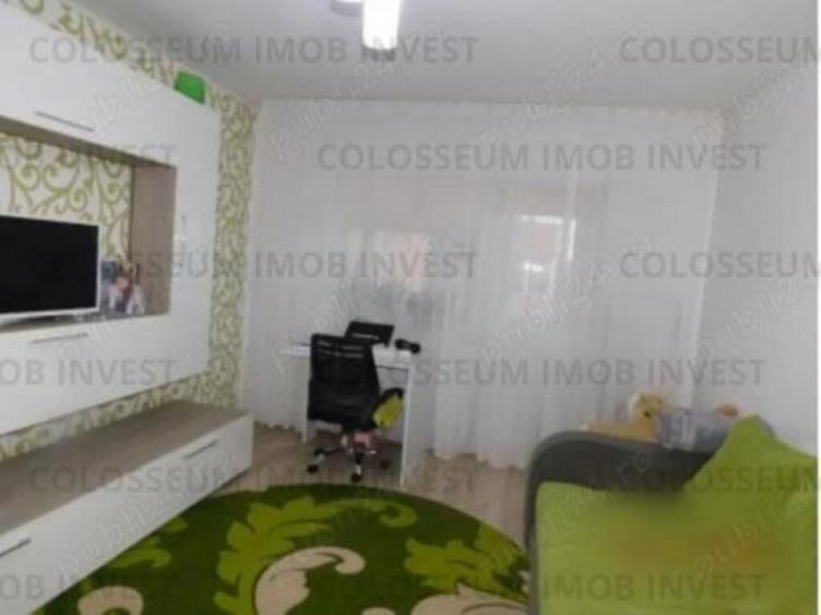 Apartament 3 camere, decomandat - zona Florilor - 1