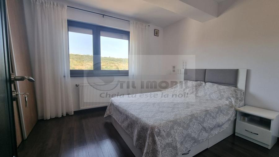 Apartament cu 4 camere - etaj 2/3 - Rediu - Casablanca - 135000 euro - 2