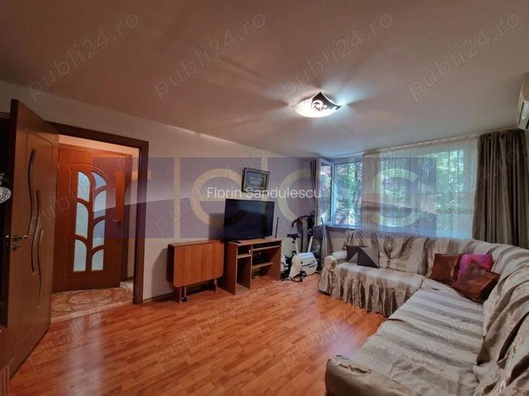 DE VANZARE AP 3 CAMERE 63 MP DEUMUL TABEREI | SEMIDECOMANDAT | METROU