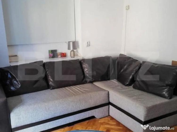 Casa Piata Sfatului compusa din apartament 3 camere, garsoni - 4