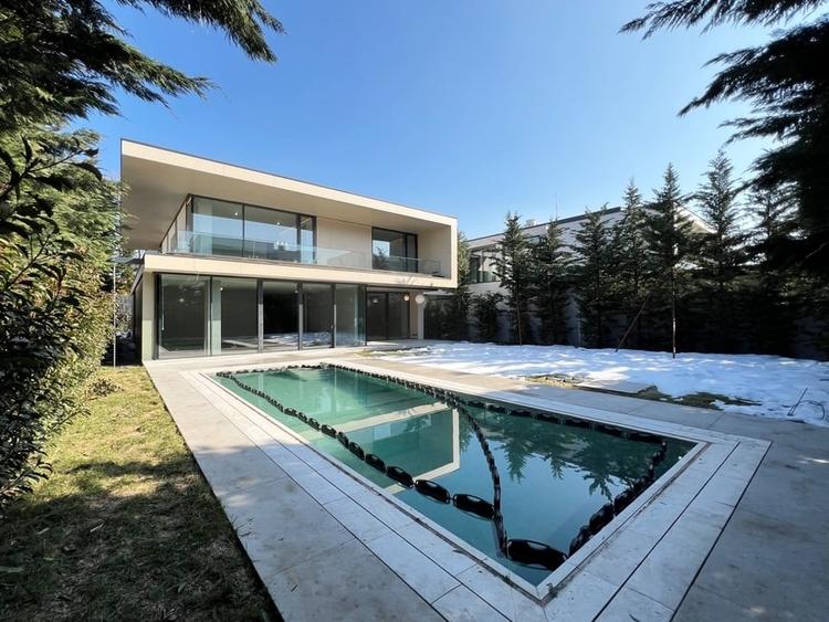 Vila cu arhitectura moderna, sistem Smart Home, piscina, IANCU NICOLAE - 1