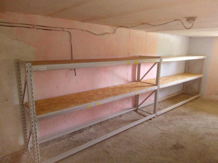 Dau in chirie spatiu de depozitare 22 mp la demisol zona Emerson - 1