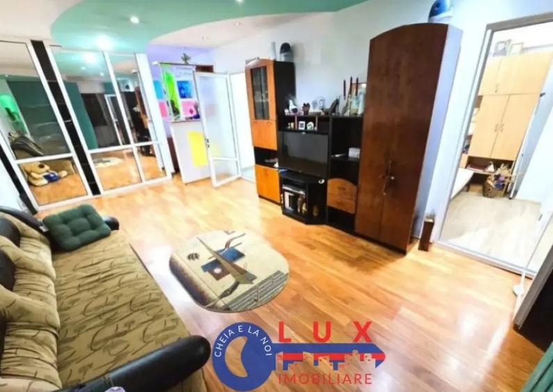 ID 2969 Apartament 2 camere transformat in 3 camere - PARTER - 1