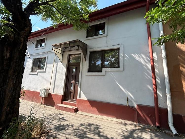 Casa S+P+M, 245 MP teren, 201 MP utili, Central - 1