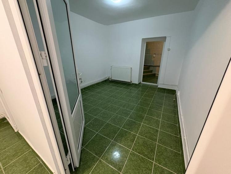 Spatiu comercial, 100 mp utili, demisol, Cartier Rovine - 3