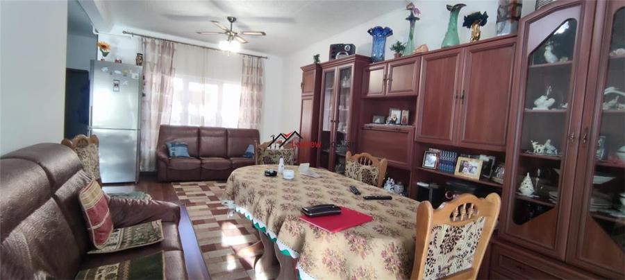 Comision 0%! Locul unde confortul devine acasa! Casa insiruita spatioasa zona Fl - 1