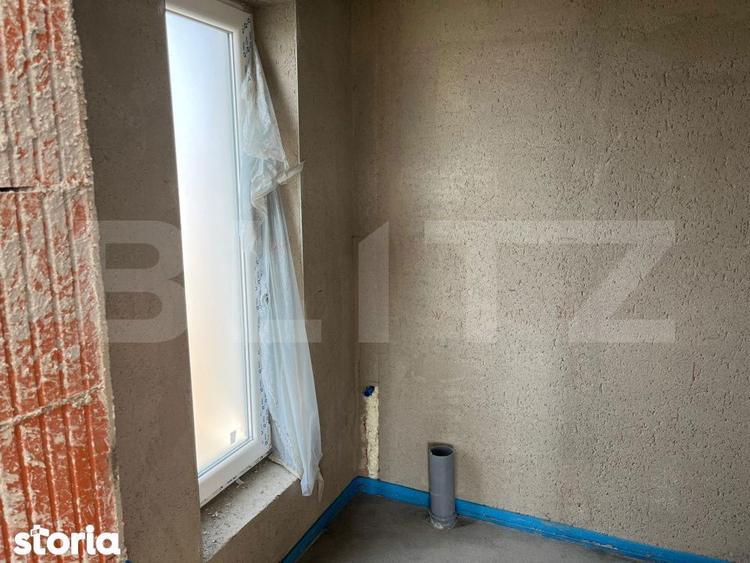 Casa individuala Santandrei cu gard imprejmuire din placi de beton - 9