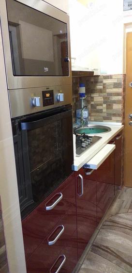 Vand camera camin cu tot cu mobila va rog ma suna?i pe whaysapp la nr - 3